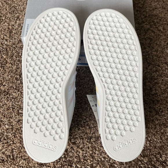 NIB Adidas Grand Court Sneakers - Picture 6 of 14